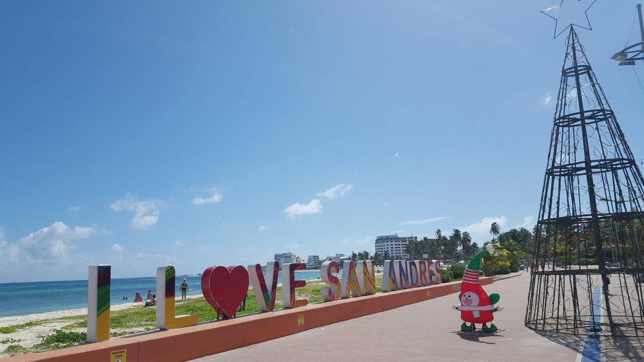 Islander'S Blue House Hotel San Andrés Esterno foto